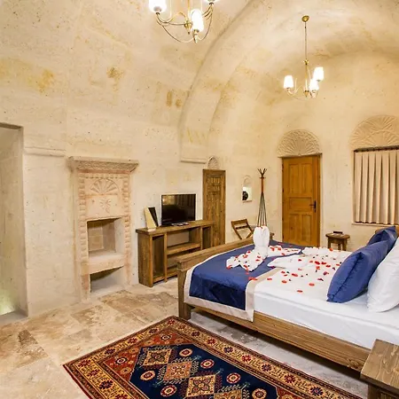 Sinasos Evleri Otel *