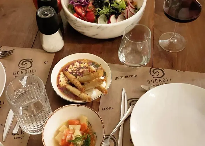 Szálloda Sinasos Evleri